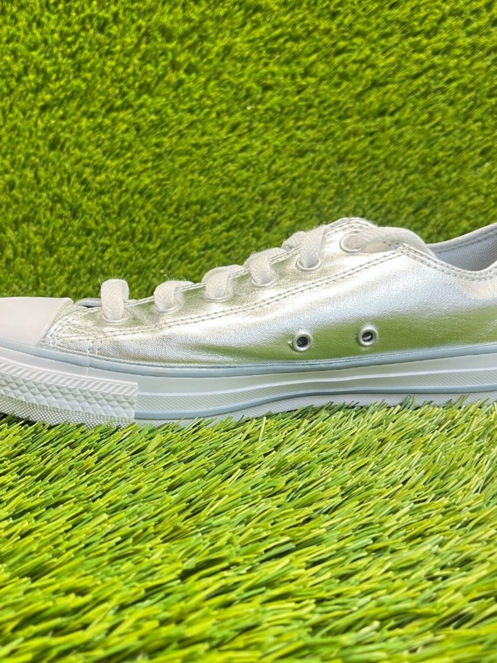 Converse Chuck Taylor All Star Ox Womens Size 9 Silver Athletic Shoes Sneakers - Picture 2 of 10